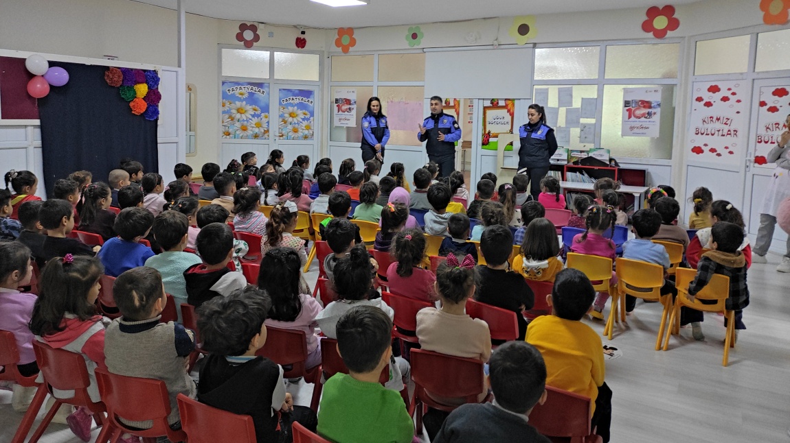 Toplum Destekli Polis Birimi Öğrencilerimize Yönelik Eğitim Faaliyeti Gerçekleştirdi